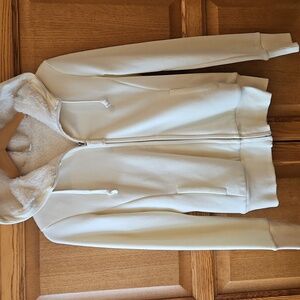 Uniqlo Womens Size XS Faux Fur Lined Full Zip Cream Hoodie Teddy Jacket